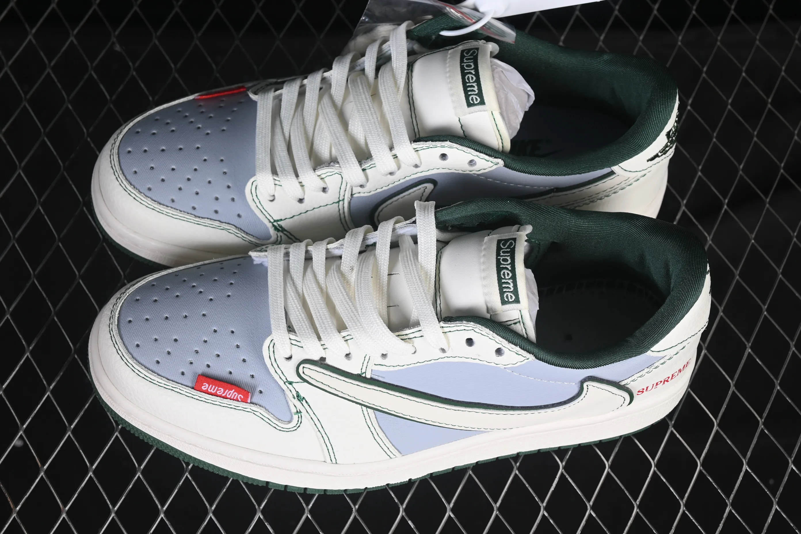 All categories Air Jordan Jordan series basketball shoes Air Jordan 1 Low High-end customized low-top sneakers Travis Scott x Fragment Design x Air Jordan 1 Low OG SP AJ1 Joe 1 Supreme joint beige gray military green low-top cultural casual sneakers JW1188-149